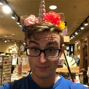 Meet your Posher, Adam